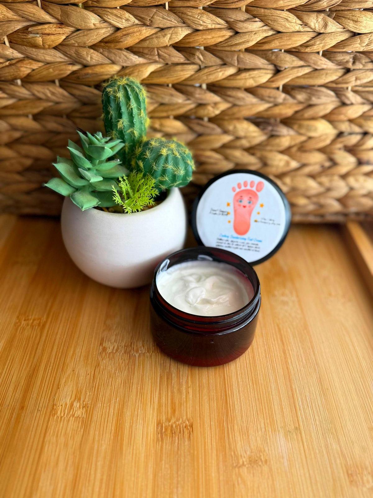 Cooling Deodorizing Foot Cream, Fresh Feet, Healthy Feet, Happy Feet