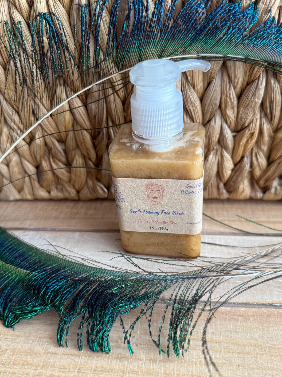 Gentle Foaming Facial Scrub With Green Coffee and Hibiscus Extracts